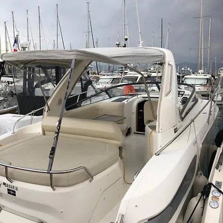 Escapade Antiboise Avec Parking Inclus